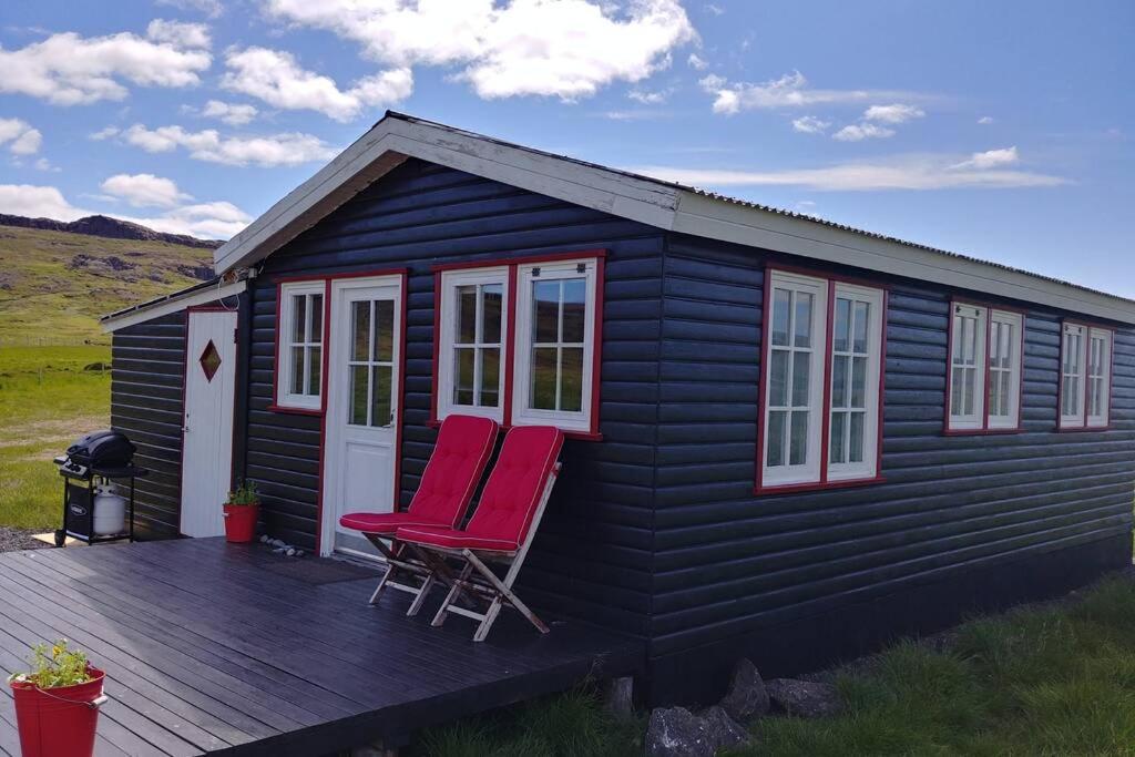 Cosy Cottage-Álfabakki-with hot tub photo 2