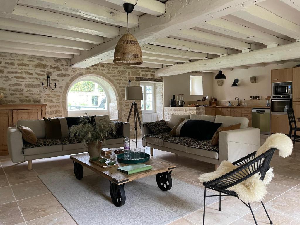 La Closerie de Gigny Maison Templiere avec Piscine et Jacuzzi photo 4