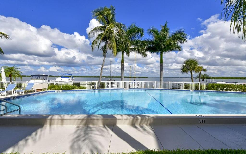 Harbor Villa Club 305 photo 3
