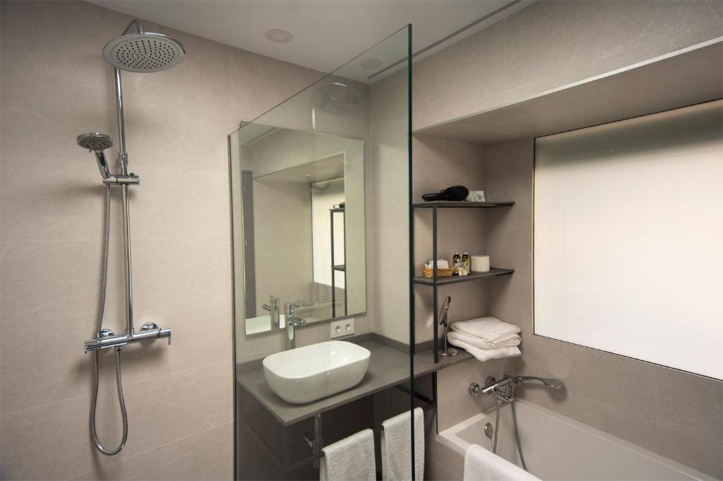 Hotel La Posada De Paco - Spa & Adults Friendly photo 3