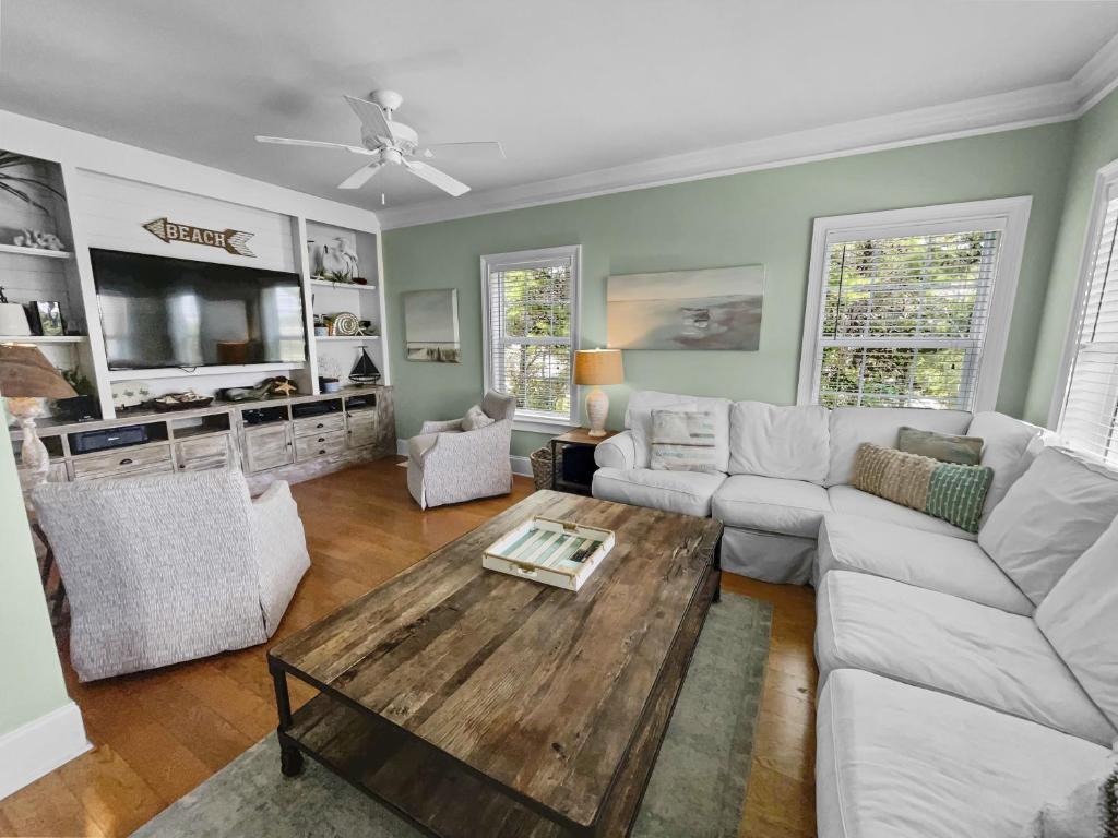 Inlet Blue Home photo 4