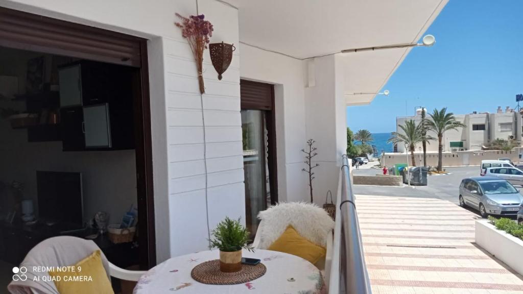 LA PITA- Terraza con vistas al mar & parking, a 1 min de la playa