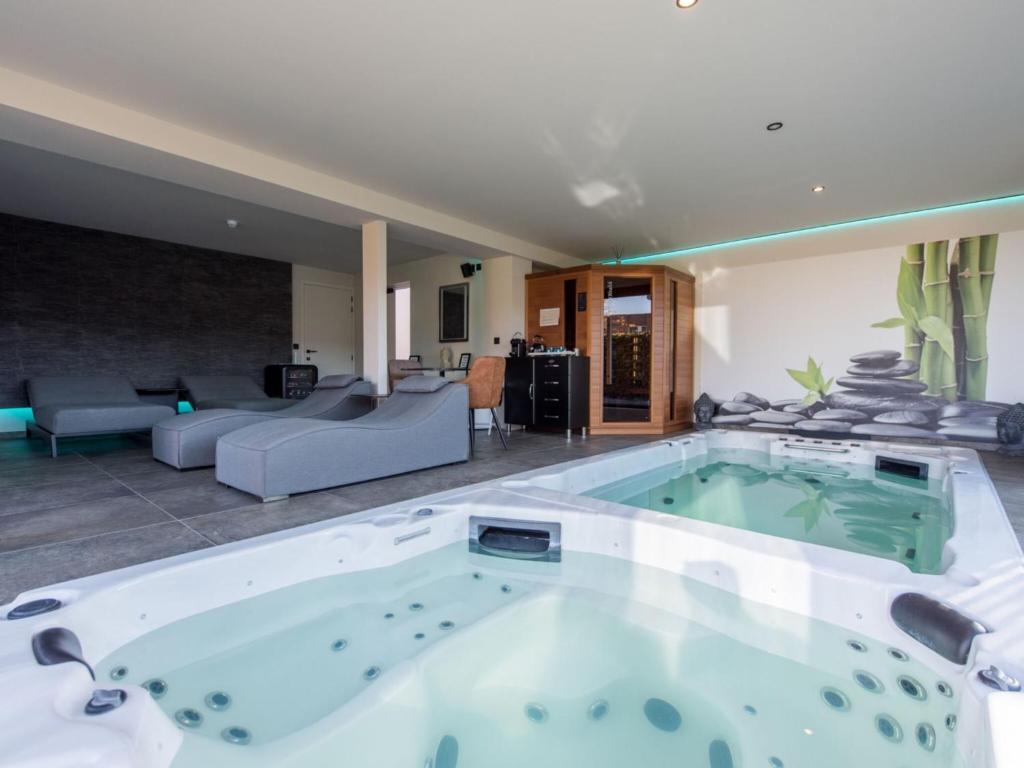 Inviting Holiday Home in Vlijtingen with Sauna photo 3