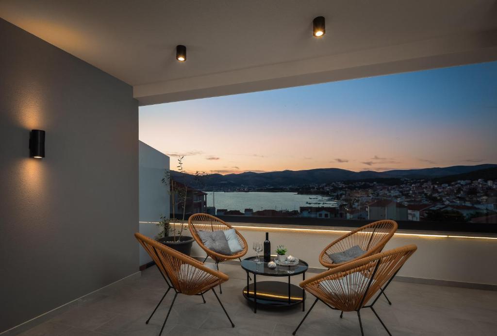 Luxury Apartment Dreams in Okrug with swimming pool, sea view, Wifi, parking photo 4
