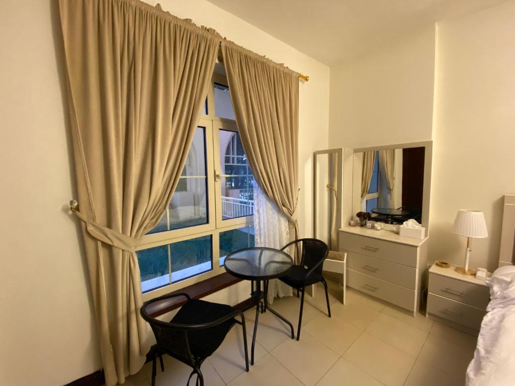 2 bedrooms apartment in Marina 1 towers king Abdullah economy city photo 4