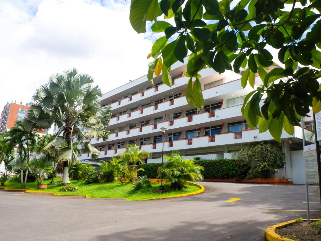 Hotel del Llano photo 1