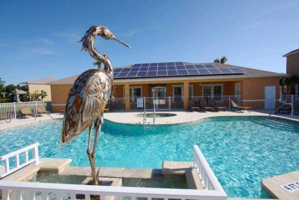 3 Bed Town Home With Splash Pool! 3 Bedroom Townhouse by RedAwning image