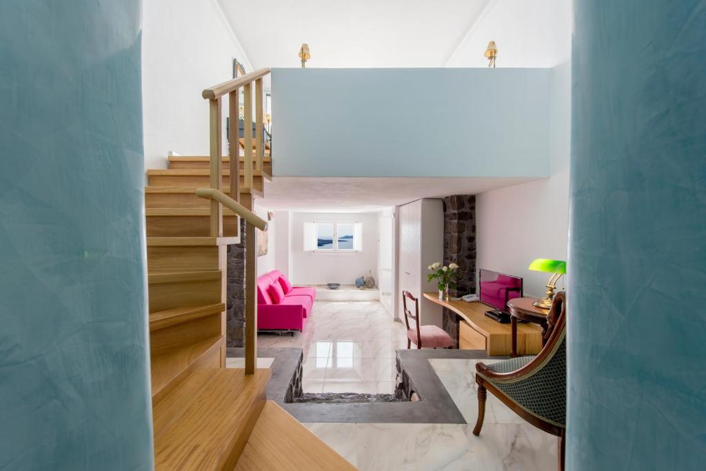 Сьюит (Полулюкс с видом на кальдеру и гидромассажной ванной), Hotel Villa Renos