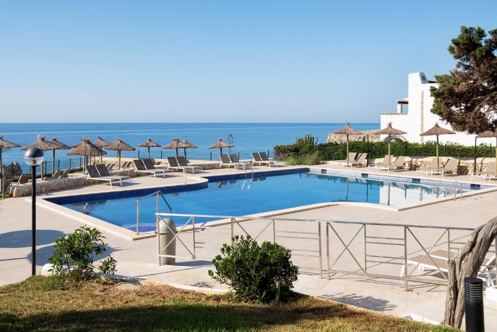 Alua Suites Las Rocas - Tap to explore photos