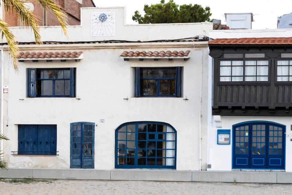 La casa de las barcas A pie de playa photo 4