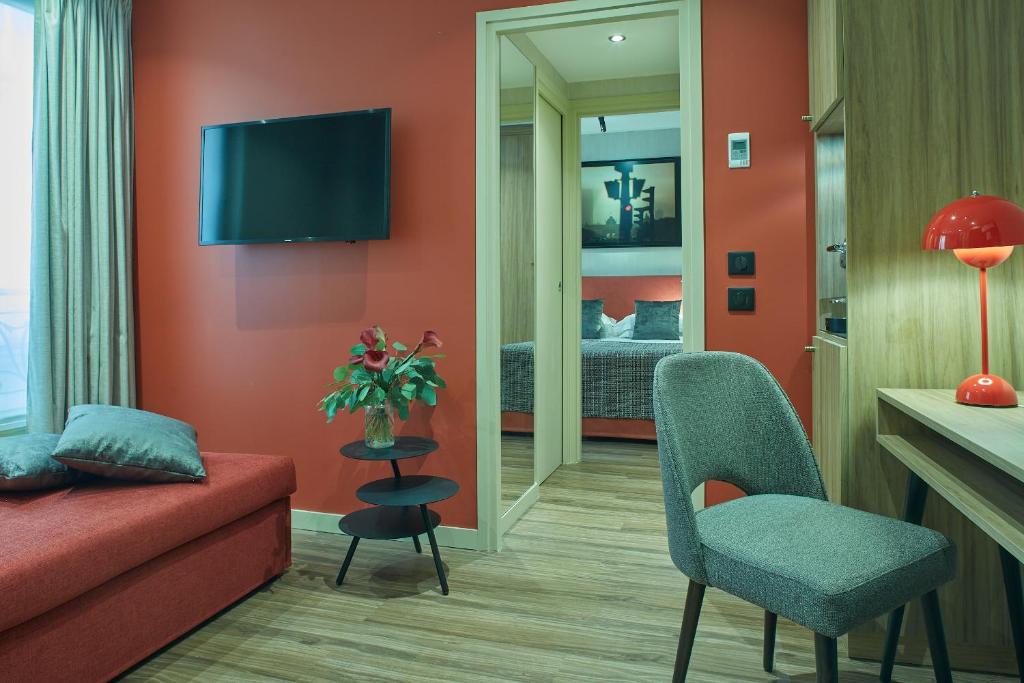 Трехместный (Полулюкс), Hotel Atmospheres