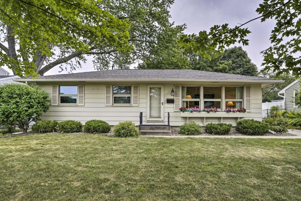 Charming Rochester Home - 2 Mi to Mayo Clinic! photo 2