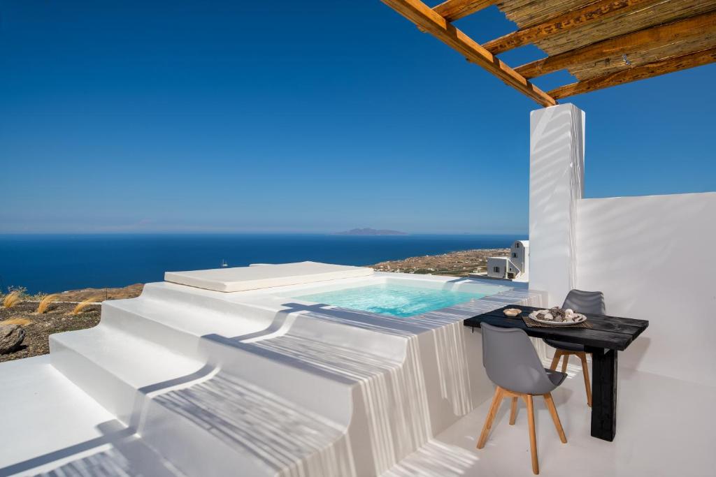 Abrazo Villas - Tap to explore photos