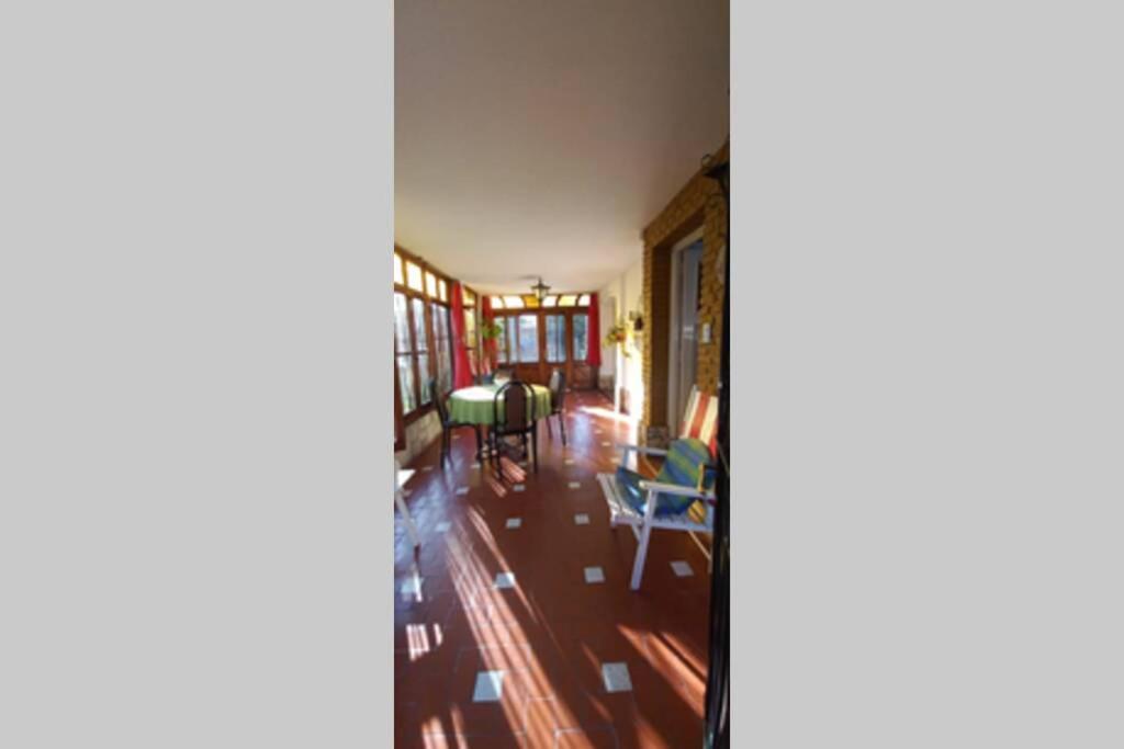 Casona LA FLORIDA con parque y pileta, a una cuadra del río photo 4