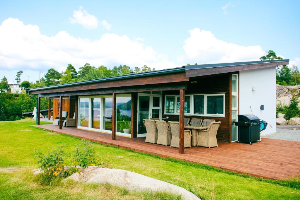 Modern cabin with a panoramic view of the Oslo Fjord photo 2