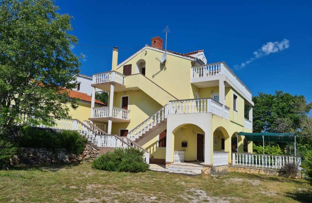 Hilltop Villa Risika photo 3