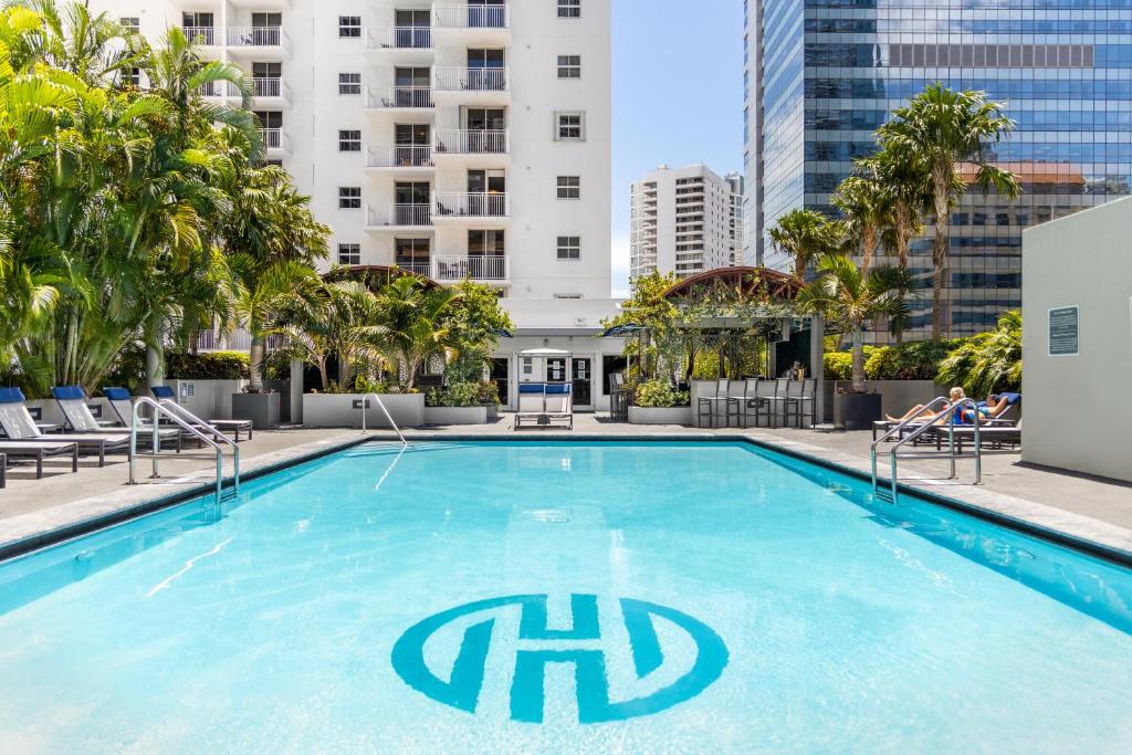 Fortune House Hotel Suites image