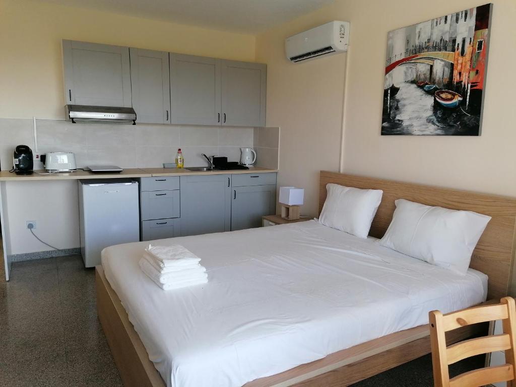 Pissouri Image photo 3