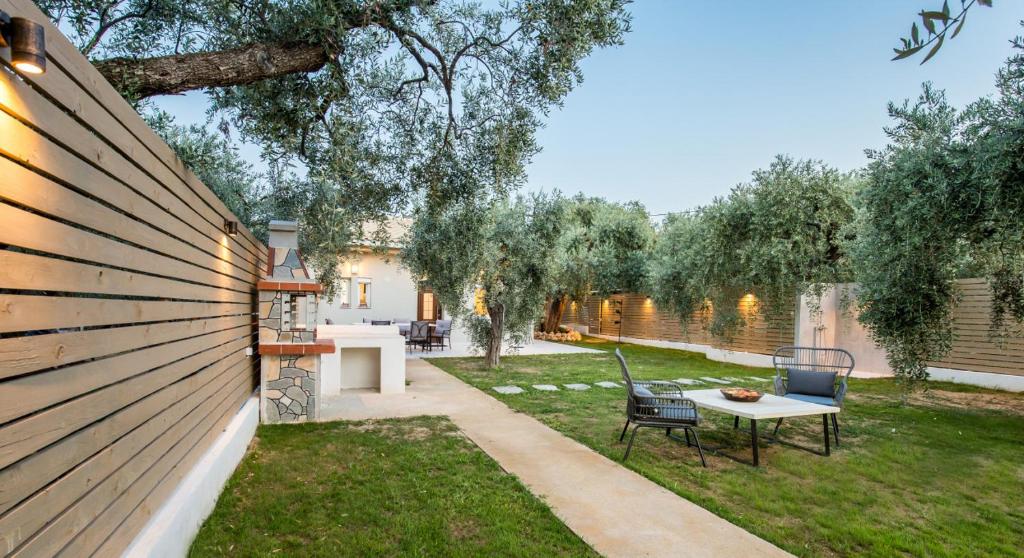 Villa 4 you iliopetra photo 3