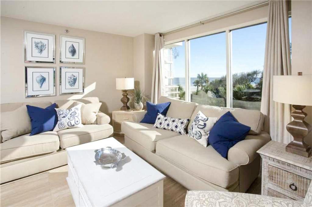 3231 Villamare image