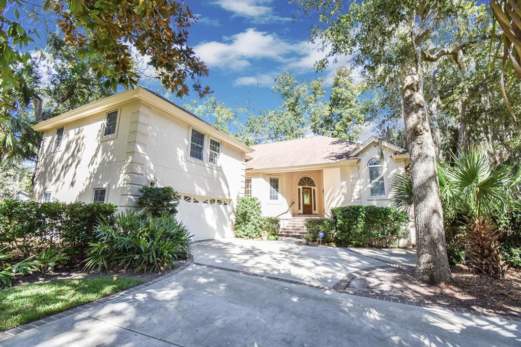 8 Flagg Dr image