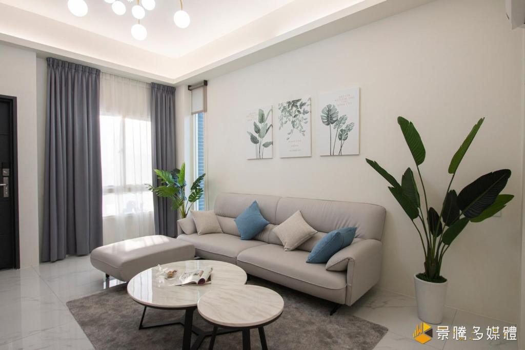 M2 Villa photo 3