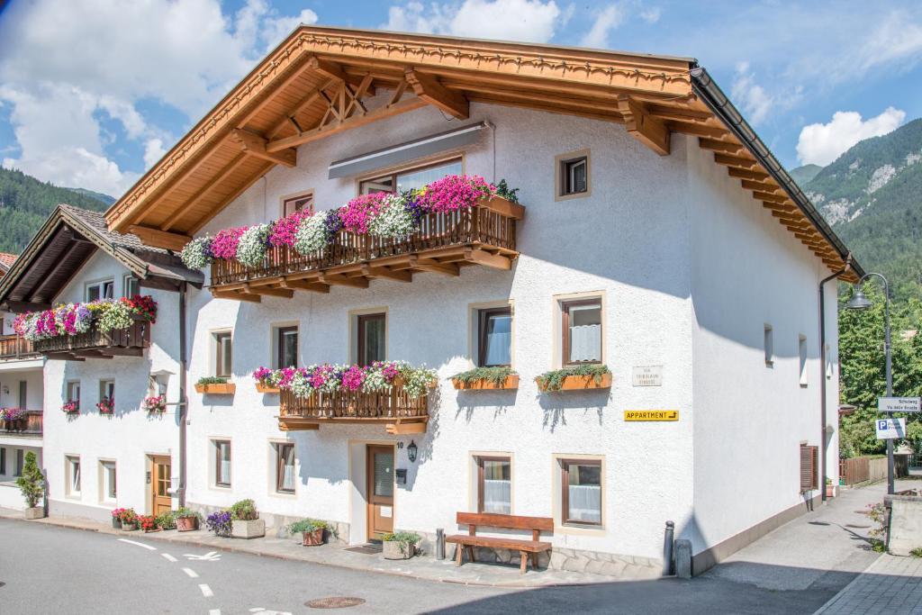 Apartments Heidenberger Delle Scuole photo 1