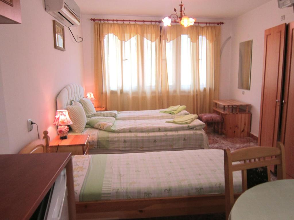 Трехместный (Трехместный номер Делюкс с балконом), The Beautiful House