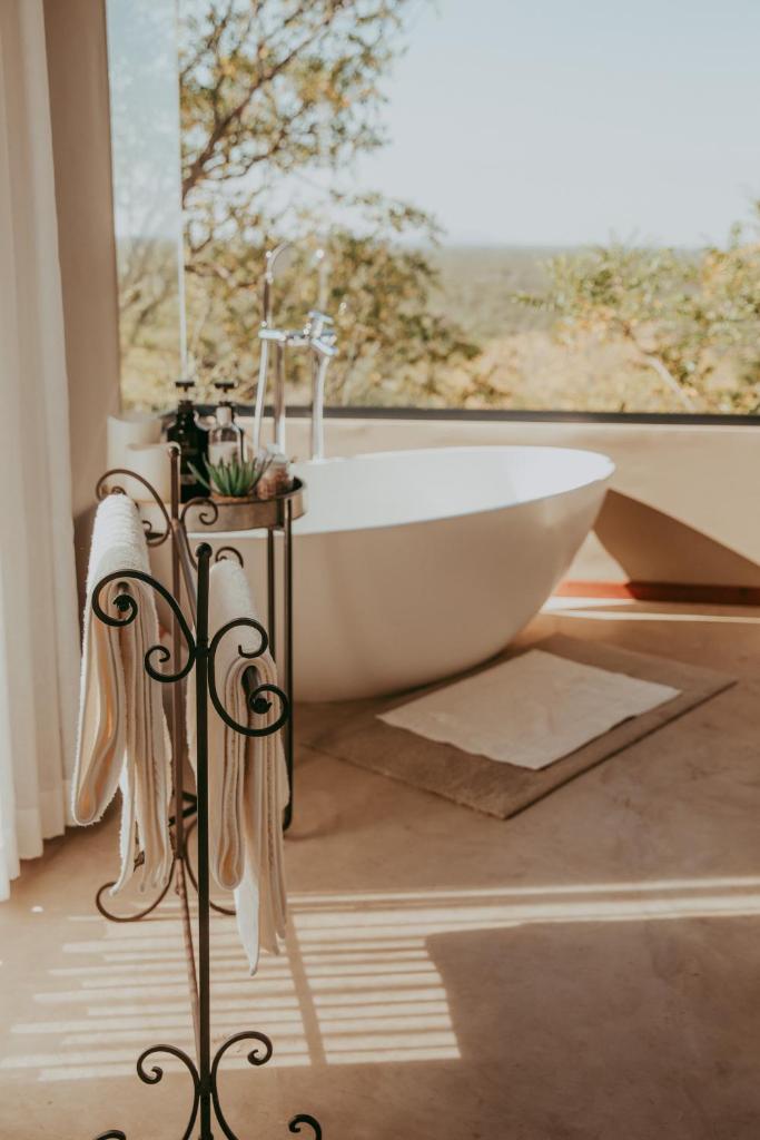 Kifaru Luxury Lodge photo 4