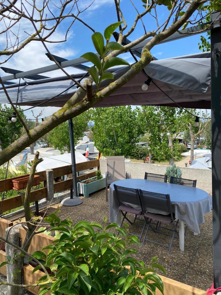 Appt avec parking, clim, wifi à 50 m de la plage photo 4