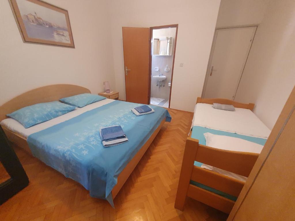 Apartments Karlo photo 2