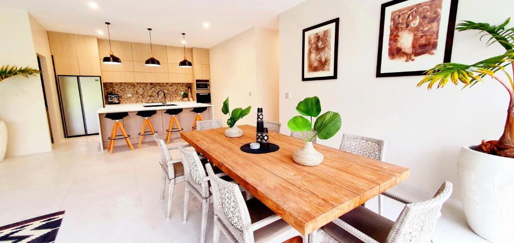 Mama Taras Luxury Villa photo 2