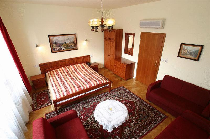 Двухместный (Улучшенный двухместный номер с 1 кроватью), Hotel Pawlovnia