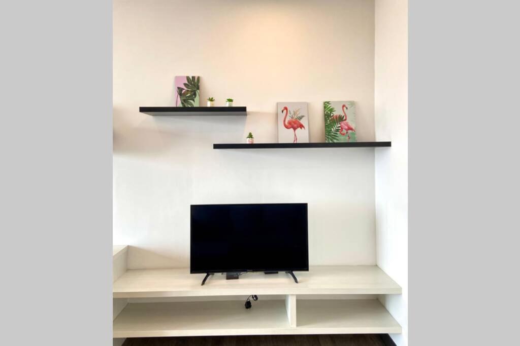 Landmark Residence 2, High Floor with Nice View, Free Parking, TVbox. photo 3