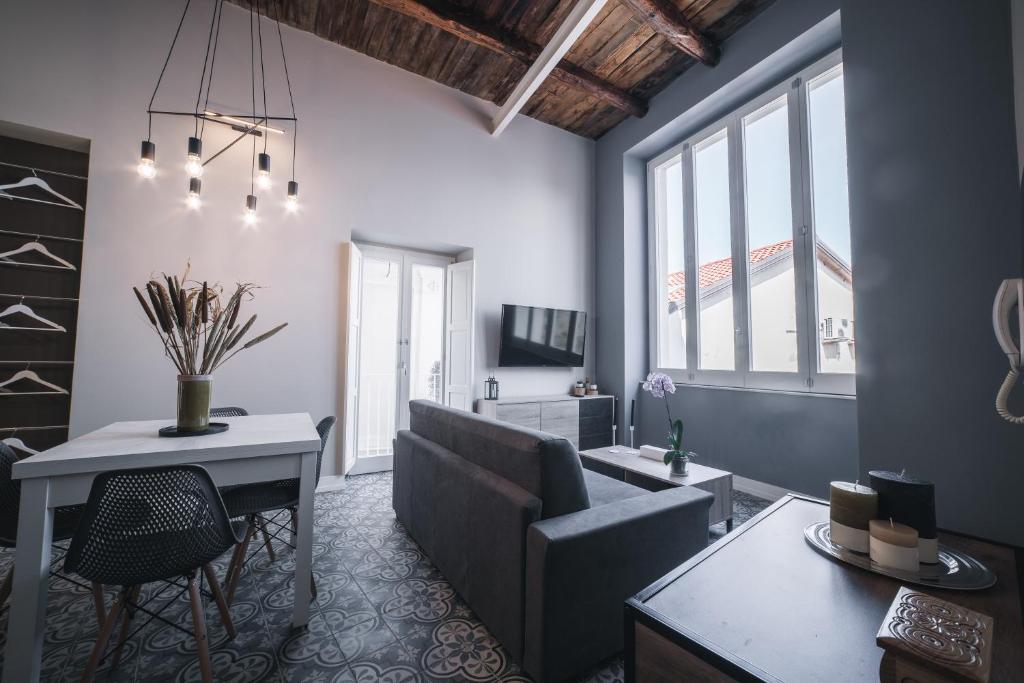 Palazzo Paladini - Luxury Suites in the Heart of the Old Town photo 1