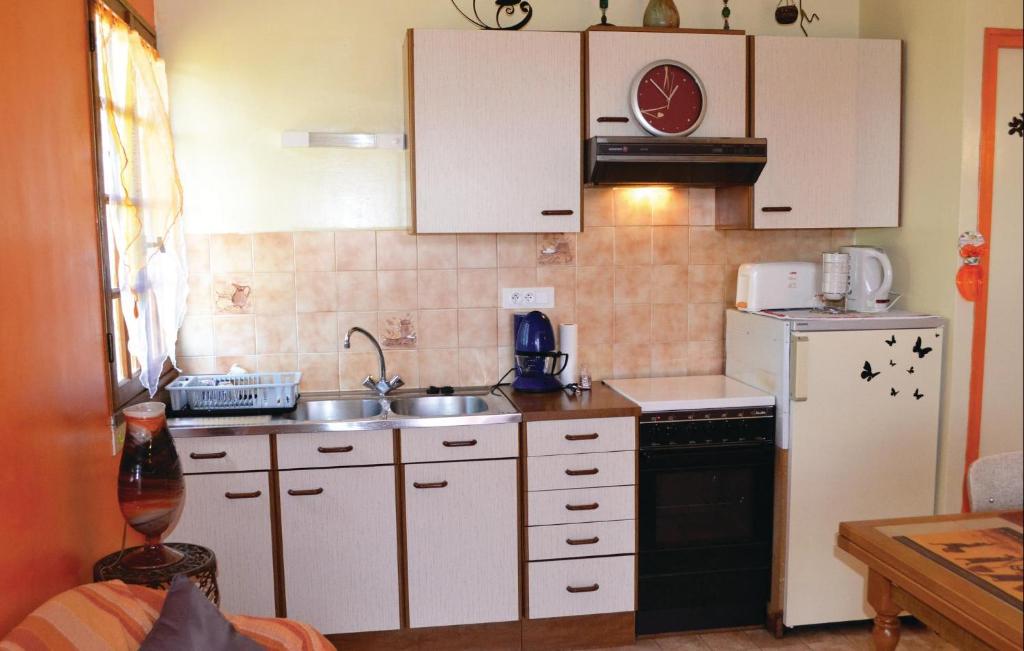 Stunning Home In St, Bressou With 2 Bedrooms photo 3