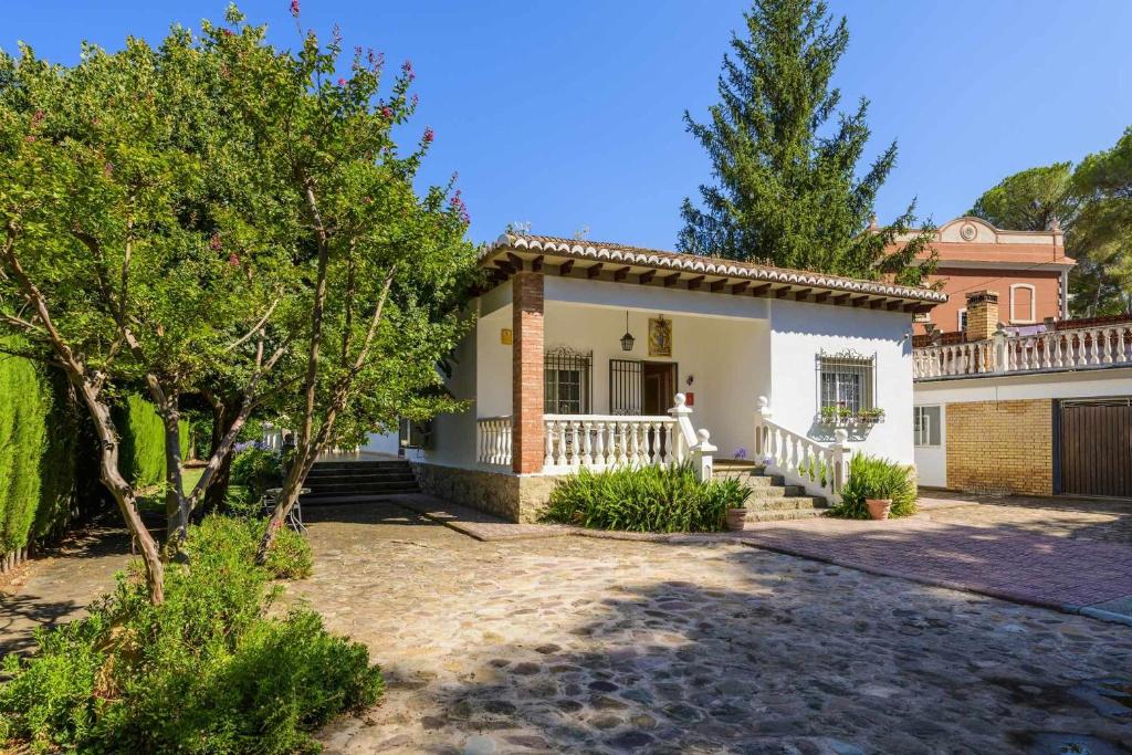 Casa San Rafael chalet con gran jardín photo 1