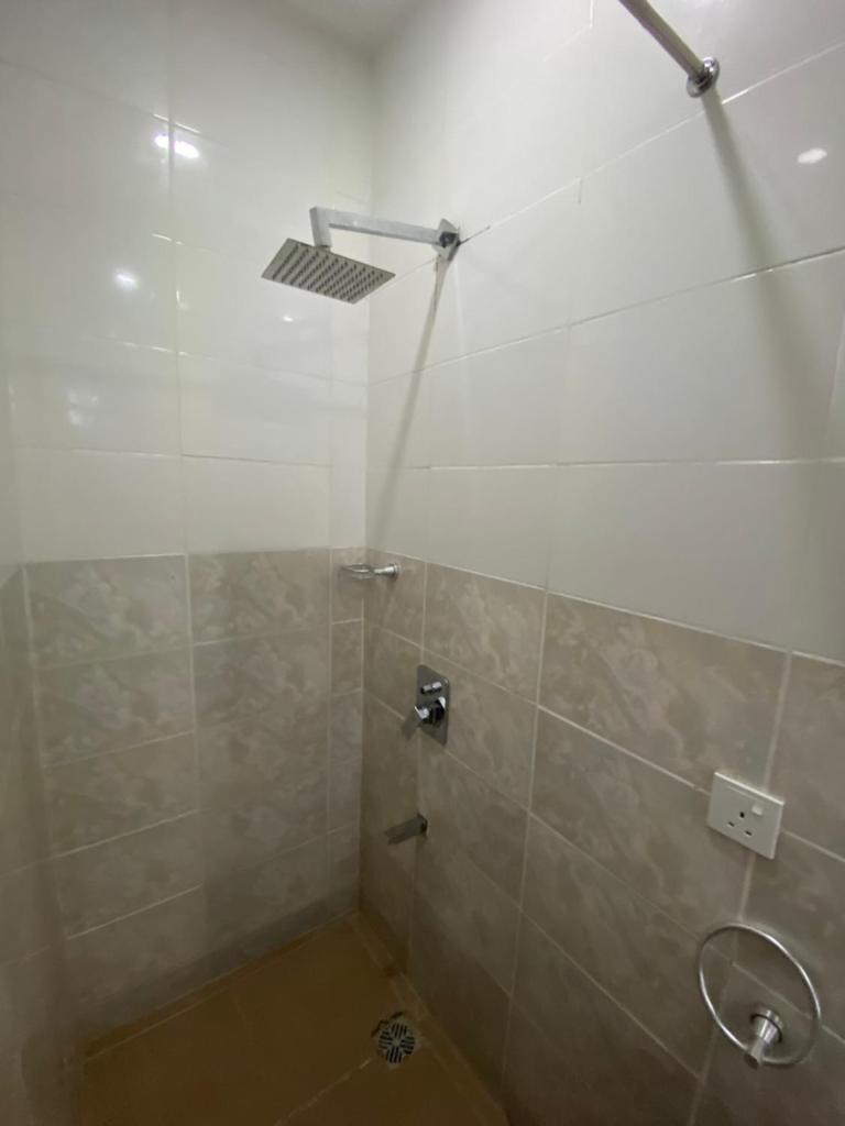 Shortlethomes - 5 Star Short let Apartment in Ikate photo 3