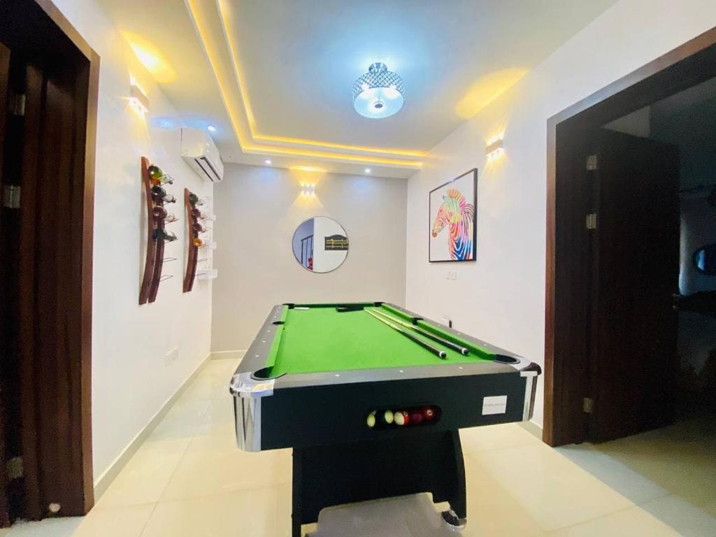 Shortlethomes - 5 Star Short let Apartment in Ikate photo 2
