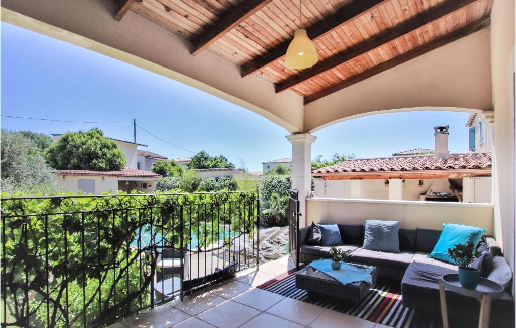 Stunning Home In Les Angles With 3 Bedrooms, Wifi And Outdoor Swimming Pool photo 2
