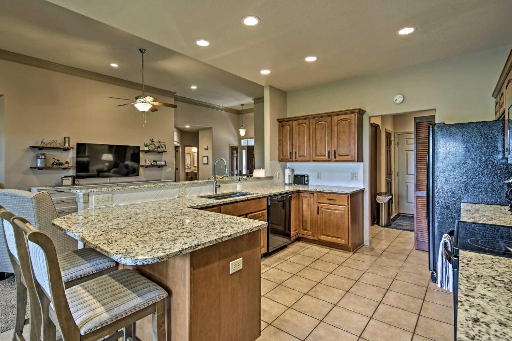 Expansive Townhome with Game Room and Community Pool photo 1
