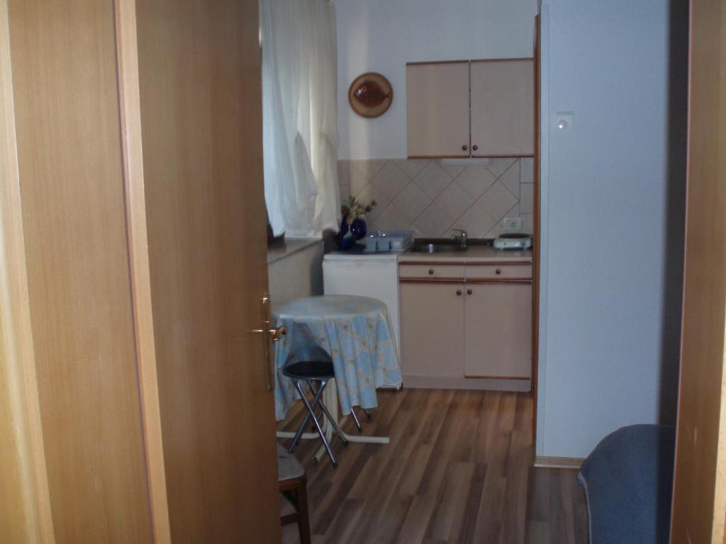 Guest House Lidija photo 4