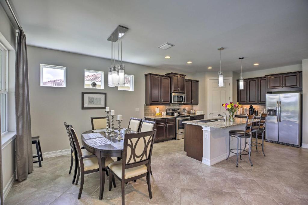 Sunny Ft Myers Abode with Community Amenities! photo 2