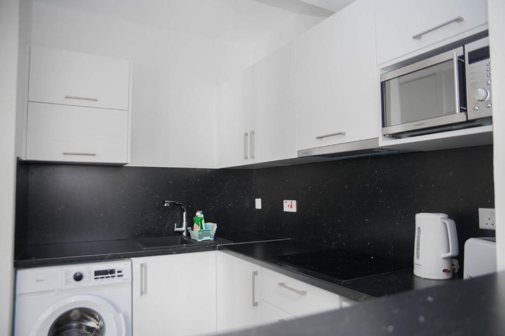 One bedroom apartment in Paphos in good location photo 4