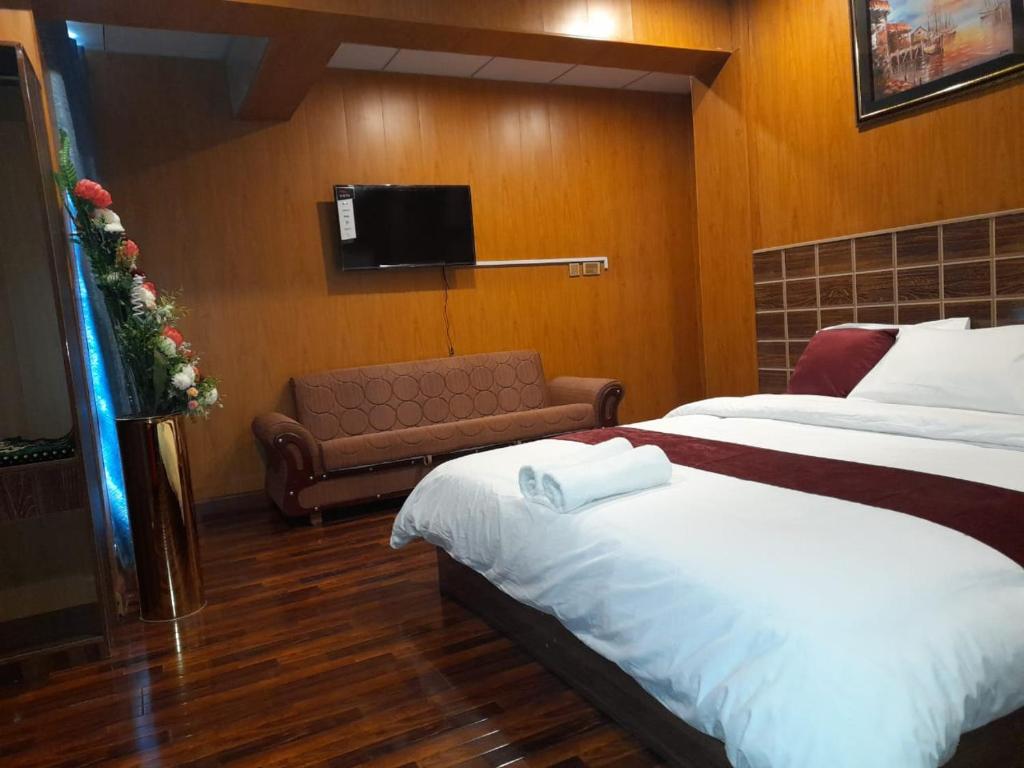 Hunza Grand Motel photo 3