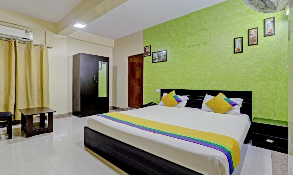 Двухместный (Стандартный двухместный номер с 1 кроватью), Hotel Tiara