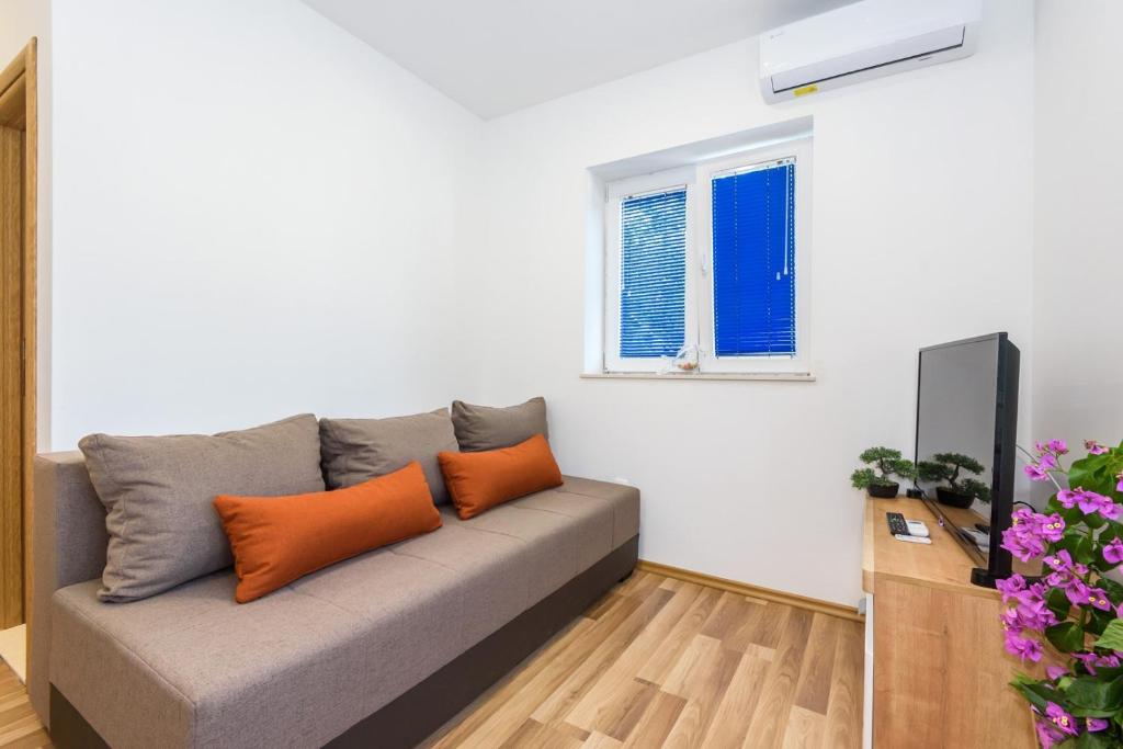 Apartment Đego near Ploce, riverfront, parking photo 4