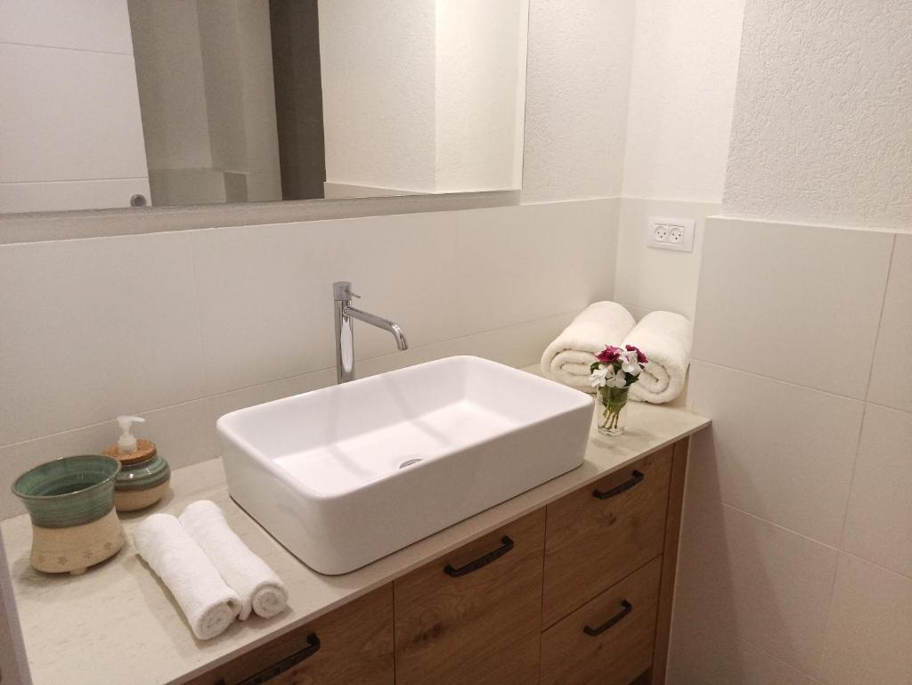 Accommodation at Miss Daisy - להתארח אצל מיס דייזי photo 4