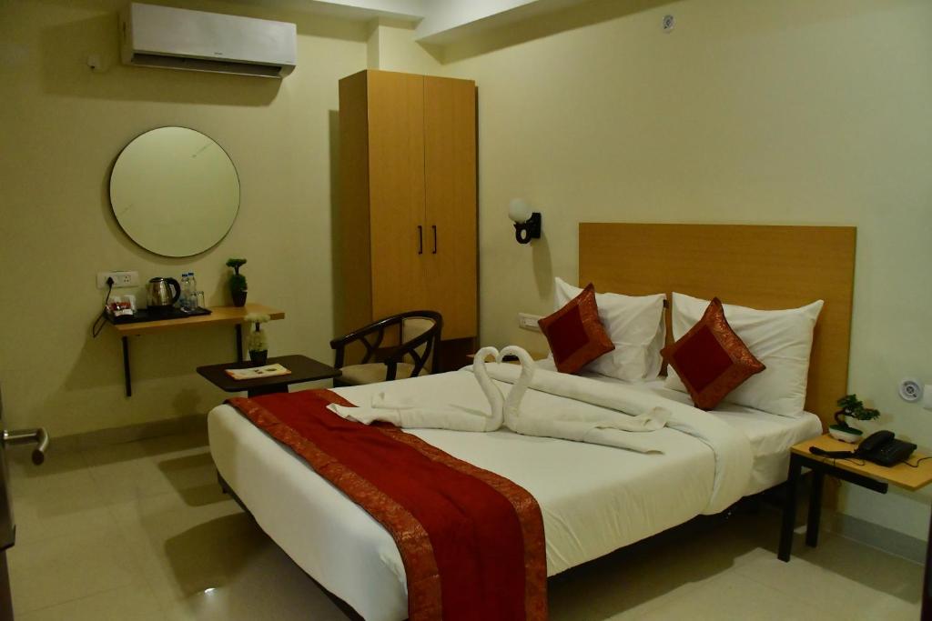 Двухместный (Двухместный номер Делюкс с 1 кроватью), GenX Yatharth Inn Varanasi