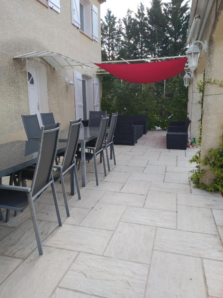 villa classée 4 étoiles avec piscine et boulodrome photo 2